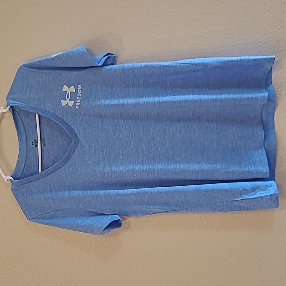 UA Womens Shirt